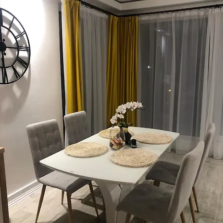 Evelyne Apartment